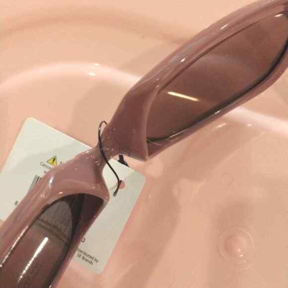 GLAMOR Oversized Women's SunglassesDark Pinkish-Brown Round Square Full Rim NEW - Picture 8 of 8